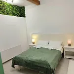 Apartment Center 3 *